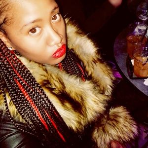 Meet your Posher, Whitney